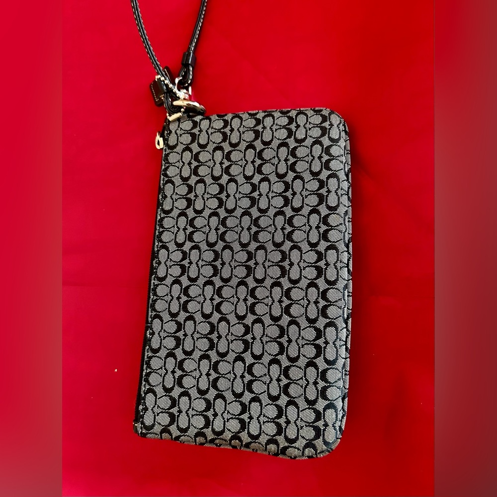 Coach Signature Wristlet - Picture 6 of 7